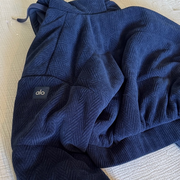 ALO Yoga Navy Quilted Bomber Jacket - Picture 6 of 7